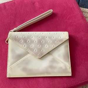 NWOT Pandora Cream White Envelope Patent Wristlet